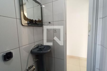Banheiro de apartamento à venda com 1 quarto, 40m² em Todos Os Santos, Rio de Janeiro