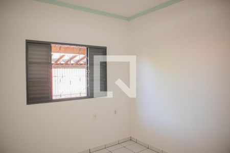 Casa para alugar com 120m², 2 quartos e 2 vagasQuarto 2