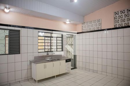 Casa para alugar com 120m², 2 quartos e 2 vagasCozinha