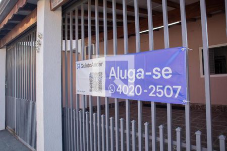 Casa para alugar com 120m², 2 quartos e 2 vagasFachada
