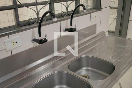 Casa para alugar com 120m², 2 quartos e 2 vagasCozinha - Torneira