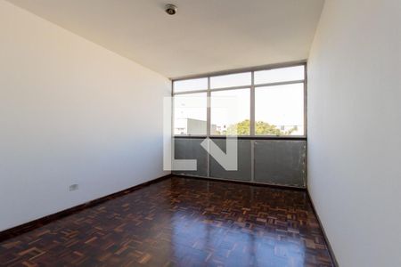 Quarto 1 de apartamento para alugar com 3 quartos, 95m² em Novo Mundo, Curitiba