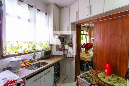 Apartamento à venda com 99m², 4 quartos e 2 vagasCozinha