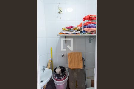 Apartamento à venda com 99m², 4 quartos e 2 vagasBanheiro de Serviço