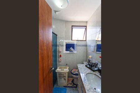 Apartamento à venda com 99m², 4 quartos e 2 vagasBanheiro da Suíte