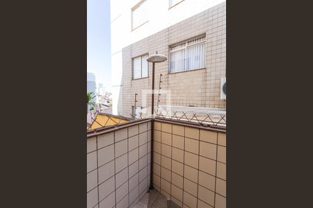 Apartamento à venda com 99m², 4 quartos e 2 vagasChuveiro da Área Privativa