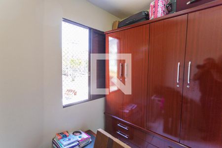 Apartamento à venda com 99m², 4 quartos e 2 vagasQuarto 4