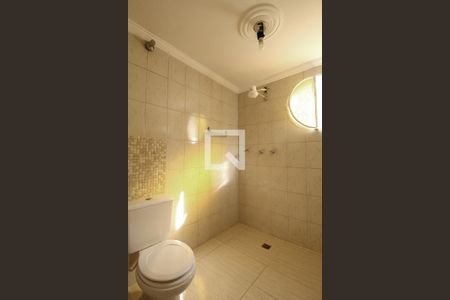 Casa para alugar com 350m², 4 quartos e 2 vagasBanheiro 2