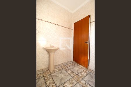Casa para alugar com 350m², 4 quartos e 2 vagasBanheiro 1