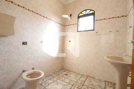Casa para alugar com 350m², 4 quartos e 2 vagasBanheiro 1