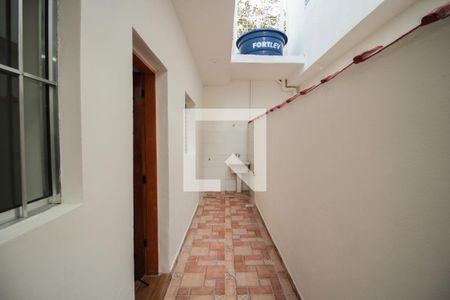 Casa para alugar com 50m², 2 quartos e 1 vagaÁrea de Serviço