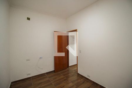 Quarto 2 de casa para alugar com 2 quartos, 50m² em Jardim Robru, São Paulo