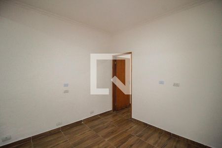 Sala de casa para alugar com 2 quartos, 50m² em Jardim Robru, São Paulo