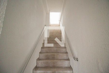 Casa para alugar com 50m², 2 quartos e sem vagaEscada