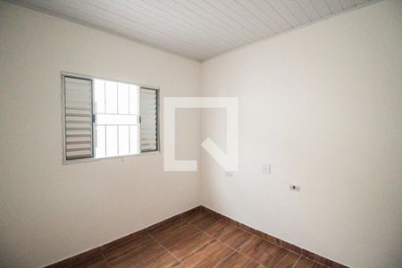 Quarto 1 de casa para alugar com 2 quartos, 50m² em Jardim Robru, São Paulo