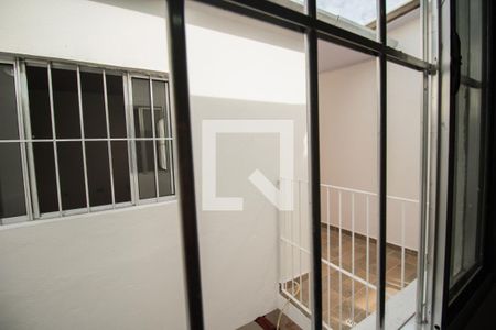 Vista da Sala de casa para alugar com 2 quartos, 50m² em Jardim Robru, São Paulo