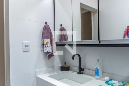 Casa à venda com 180m², 3 quartos e 2 vagas Casa à venda com 180m², 3 quartos e 2 vagasBanheiro