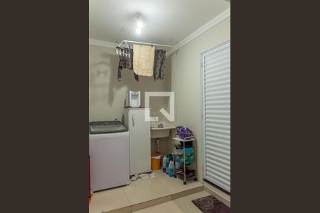 Casa à venda com 180m², 3 quartos e 2 vagas Casa à venda com 180m², 3 quartos e 2 vagasÁrea de Serviço