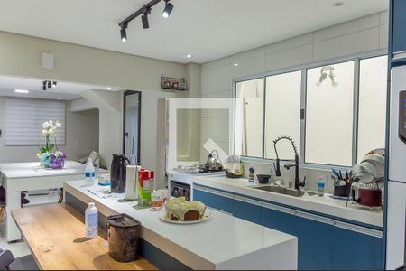 Casa à venda com 180m², 3 quartos e 2 vagas Casa à venda com 180m², 3 quartos e 2 vagasCozinha