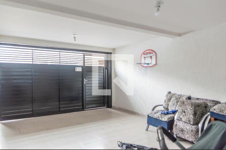 Casa à venda com 180m², 3 quartos e 2 vagas Casa à venda com 180m², 3 quartos e 2 vagasGaragem