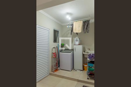Casa à venda com 180m², 3 quartos e 2 vagas Casa à venda com 180m², 3 quartos e 2 vagasÁrea de Serviço