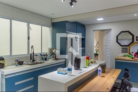Casa à venda com 180m², 3 quartos e 2 vagas Casa à venda com 180m², 3 quartos e 2 vagasCozinha