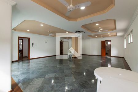 Apartamento para alugar com 163m², 3 quartos e 1 vagaÁrea comum - Salão de Festas