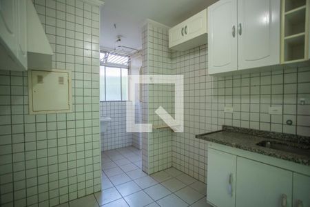Apartamento para alugar com 65m², 3 quartos e 1 vaga Apartamento para alugar com 65m², 3 quartos e 1 vagaCozinha - Armários