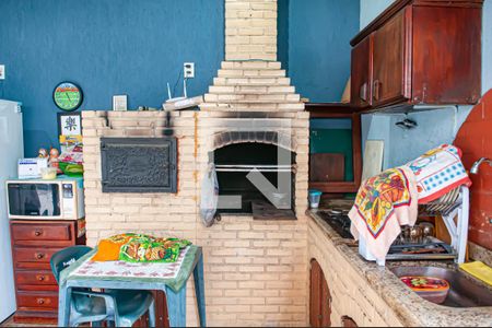 Casa à venda com 270m², 4 quartos e 1 vagachurrasqueira