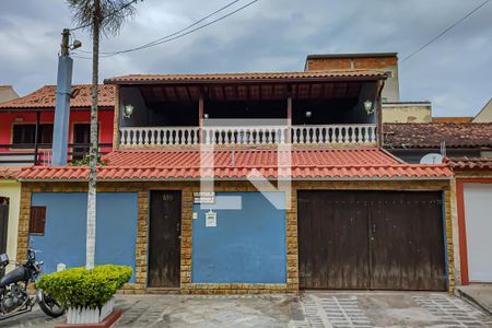 Casa à venda com 270m², 4 quartos e 1 vagaFachada
