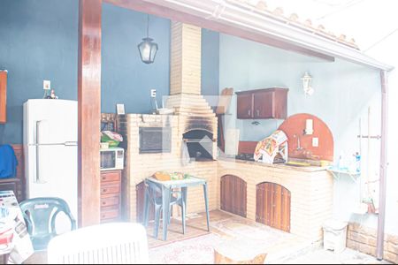 Casa à venda com 270m², 4 quartos e 1 vagachurrasqueira