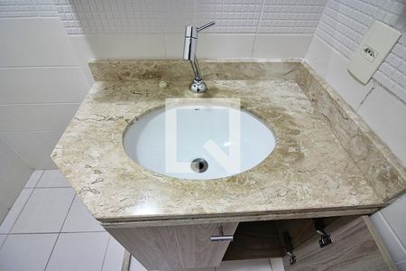 Apartamento à venda com 72m², 2 quartos e 2 vagasBanheiro Social