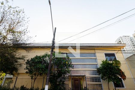 Fachada de casa para alugar com 4 quartos, 427m² em Vila Uberabinha, São Paulo