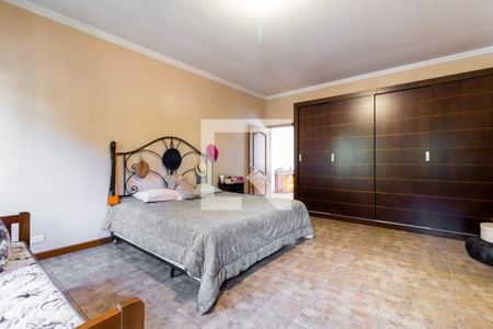 Casa para alugar com 427m², 4 quartos e 9 vagas Casa para alugar com 427m², 4 quartos e 9 vagasQuarto 2