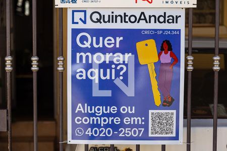 Casa à venda com 78m², 2 quartos e 1 vaga Casa à venda com 78m², 2 quartos e 1 vagaFachada