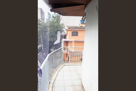 Apartamento à venda com 103m², 2 quartos e 1 vaga Apartamento à venda com 103m², 2 quartos e 1 vagaSacada