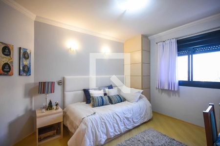 Apartamento à venda com 230m², 4 quartos e 4 vagas Apartamento à venda com 230m², 4 quartos e 4 vagasSuíte 2