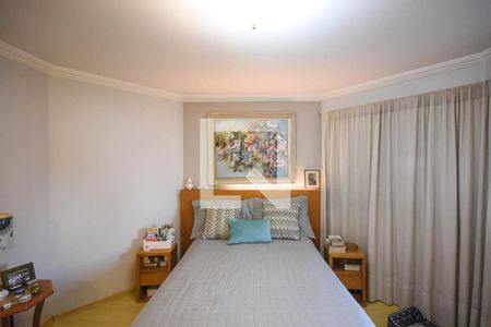 Apartamento à venda com 230m², 4 quartos e 4 vagas Apartamento à venda com 230m², 4 quartos e 4 vagasSuíte 3