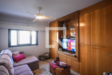 Apartamento à venda com 230m², 4 quartos e 4 vagas Apartamento à venda com 230m², 4 quartos e 4 vagasQuarto