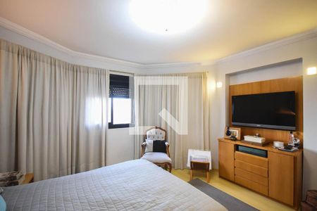 Apartamento à venda com 230m², 4 quartos e 4 vagas Apartamento à venda com 230m², 4 quartos e 4 vagasSuíte 3