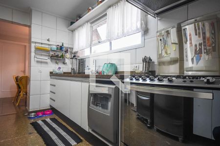 Apartamento à venda com 230m², 4 quartos e 4 vagas Apartamento à venda com 230m², 4 quartos e 4 vagasCozinha