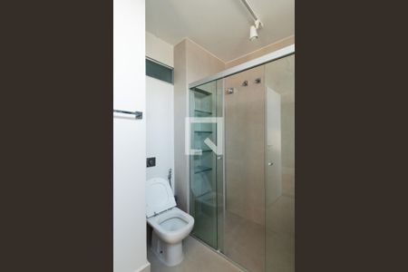 Apartamento à venda com 192m², 2 quartos e 1 vaga Apartamento à venda com 192m², 2 quartos e 1 vagaBanheiro da suíte 2