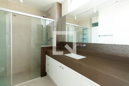 Apartamento à venda com 192m², 2 quartos e 1 vaga Apartamento à venda com 192m², 2 quartos e 1 vagaBanheiro da suíte 2