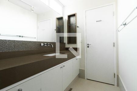 Apartamento à venda com 192m², 2 quartos e 1 vaga Apartamento à venda com 192m², 2 quartos e 1 vagaBanheiro da suíte 2
