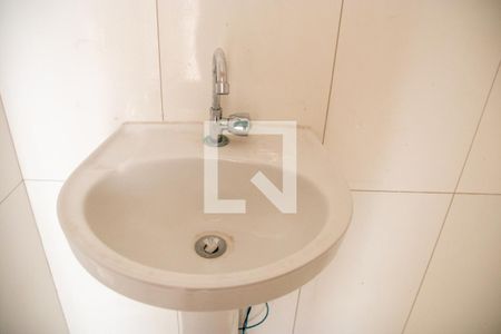 Banheiro de apartamento para alugar com 2 quartos, 45m² em Vila Isolina Mazzei, São Paulo