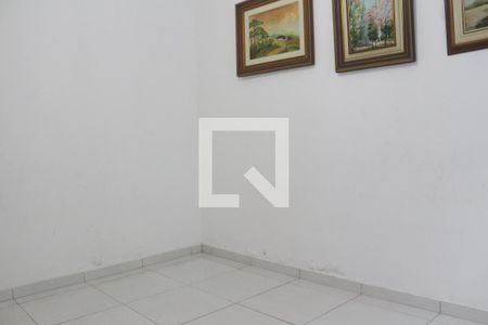 Sala de casa para alugar com 2 quartos, 60m² em Parque Bitaru, São Vicente
