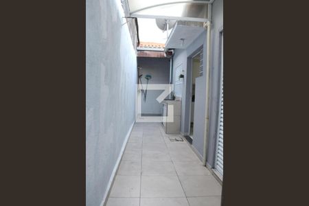 Casa para alugar com 60m², 2 quartos e sem vagaQuintal