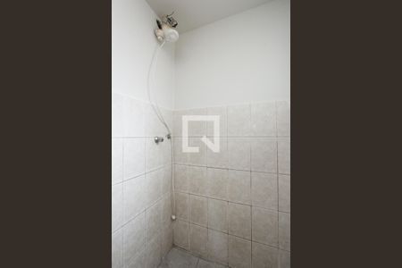 Banheiro social de apartamento para alugar com 1 quarto, 38m² em Navegantes, Porto Alegre