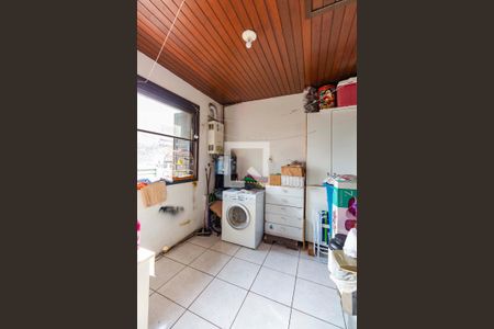 Casa à venda com 300m², 6 quartos e 2 vagas Casa à venda com 300m², 6 quartos e 2 vagasLavanderia casa 3