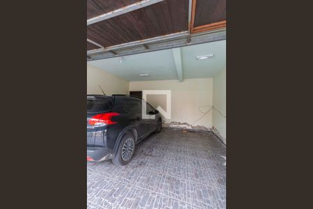 Casa à venda com 300m², 6 quartos e 2 vagas Casa à venda com 300m², 6 quartos e 2 vagasGaragem